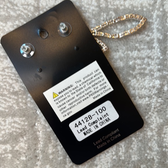 Crystal drop earrings - Picture 2 of 2